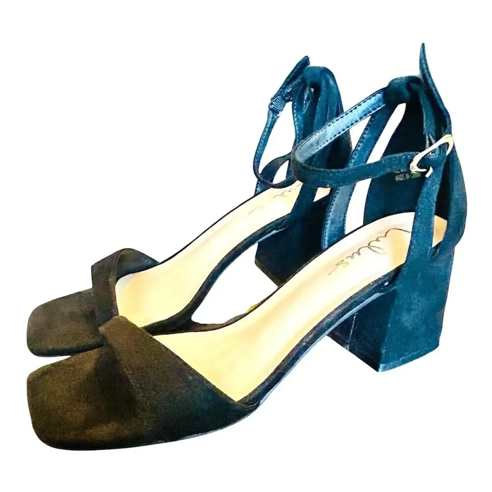 Lulus Danielia Black Faux Suede Block Heel Ankle Strap Sandals NWT 7.5